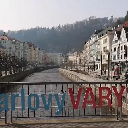 New Cosy 公寓 卡罗维发利